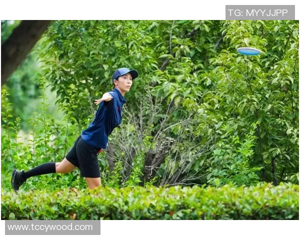 成都飞盘队的节奏与热情:探索飞盘运动的魅力与发展之路 成都飞盘队的节奏与热情:探索飞盘运动的魅力与发展之路