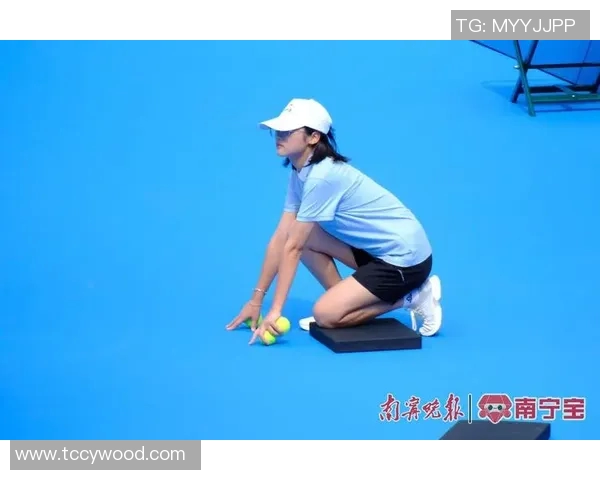 杭州网球队的灵活性揭秘:网球巨献背后的训练与技巧探索 杭州网球队的灵活性揭秘:网球巨献背后的训练与技巧探索